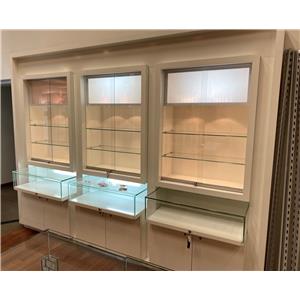 Lot 71

Glass Display Cabinet - With Cupboard - Lockable